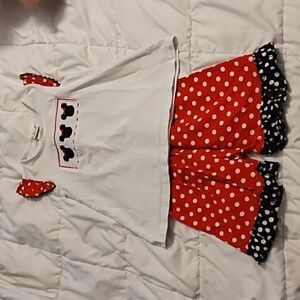 Very cute mickey smocked outfit girls size 4